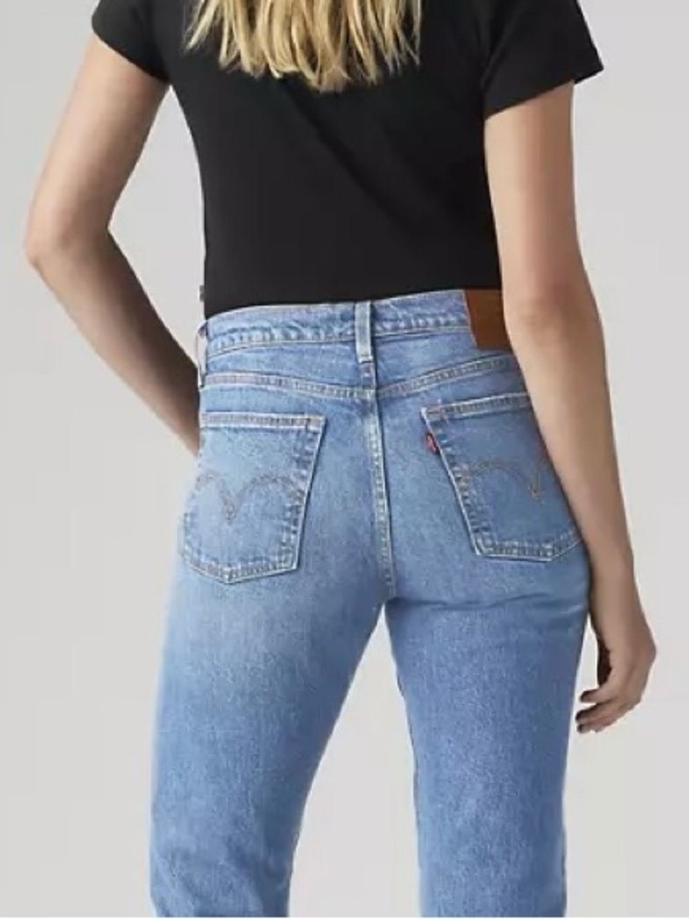 Levi's Women's Wedgie Straight Light Wash Jeans 26x28